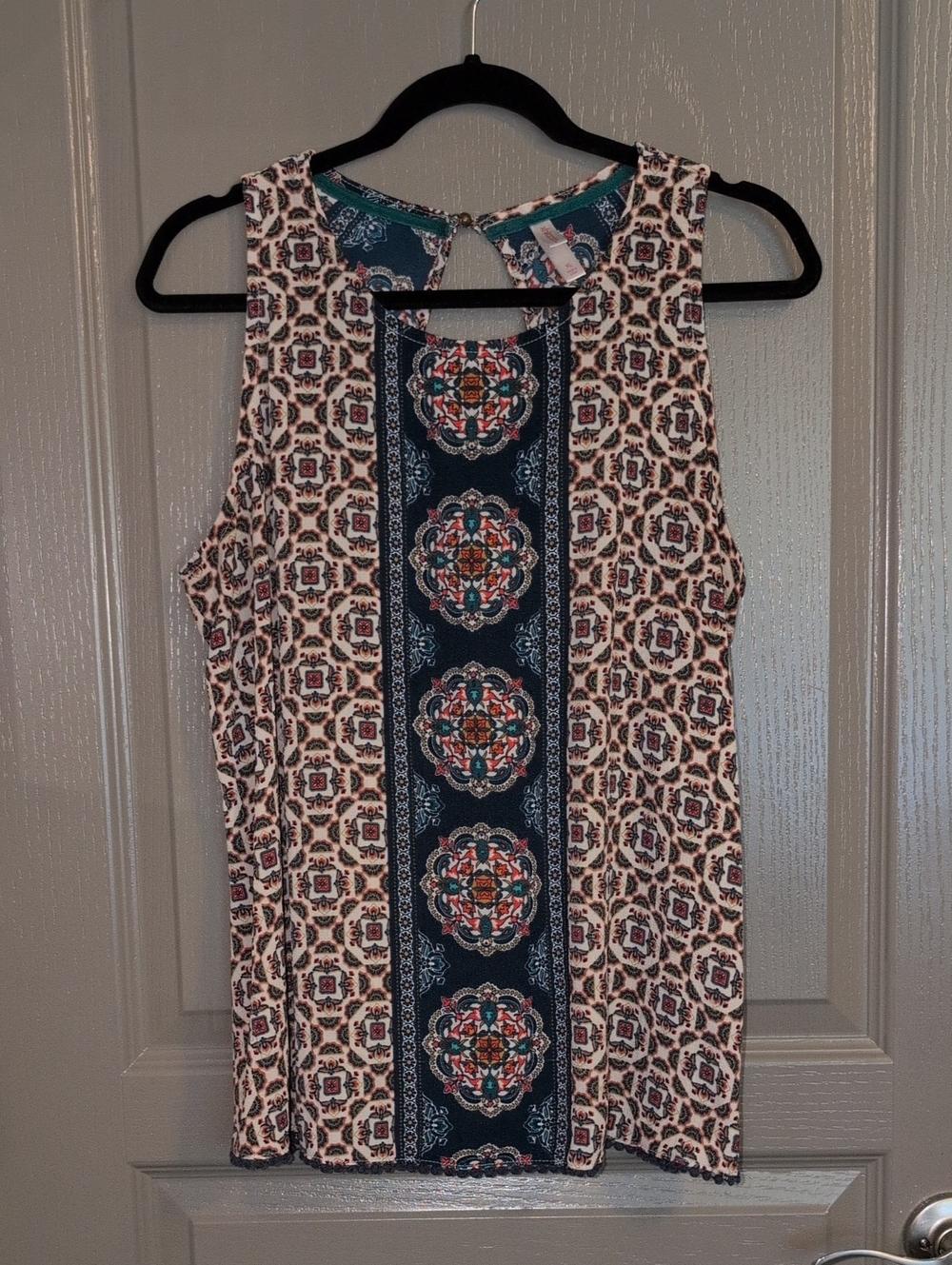 Xhilaration Sleeveless Tank with Teal, Cream and Coral Medallion Panel
